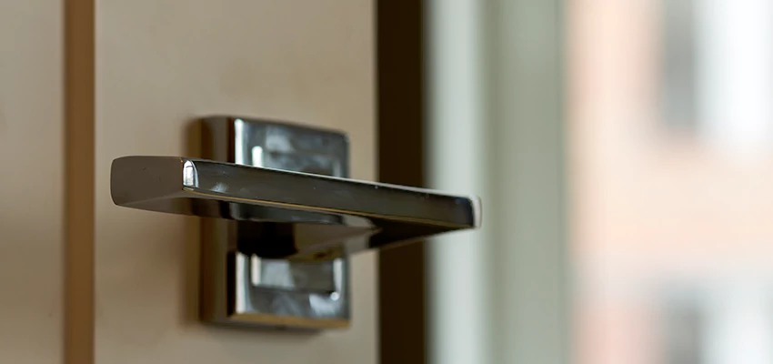 Door Lever Knob Repair in Hilmar-Irwin, California